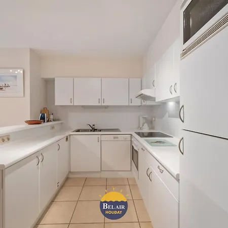 Zeezicht Xiii - Cozy 2-bedroom On The Belgian Coast With Spacious Sun Terrace And Pool T86 * Oostende